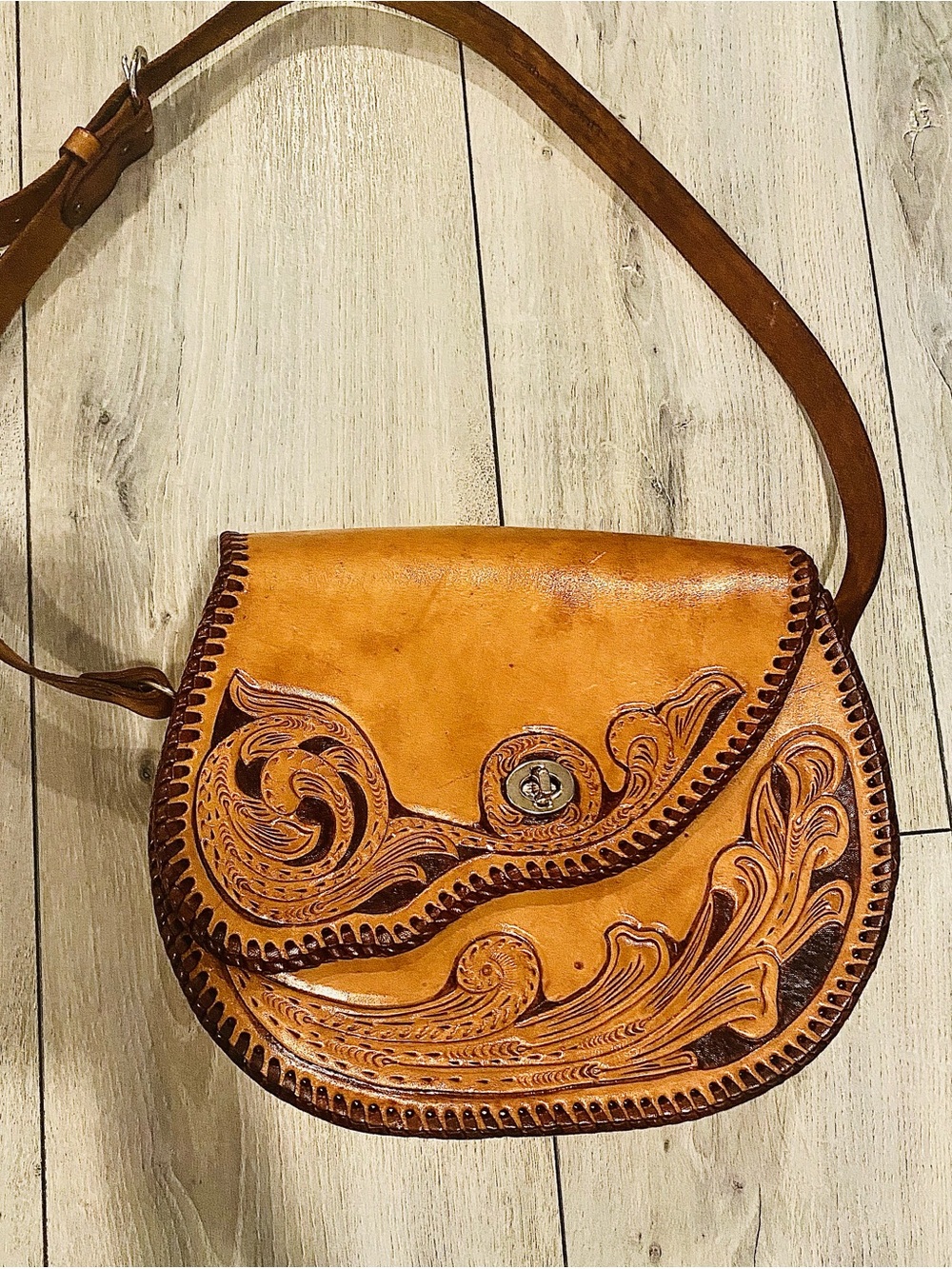 Vintage Hand Carved Floral Leather Saddle Bag Rich Tan Brown Edge Lacing